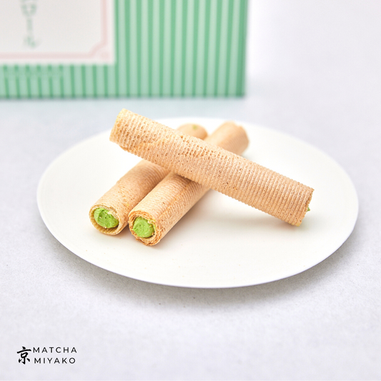 Matcha Cream Roll – wafer stick filled with matcha cream